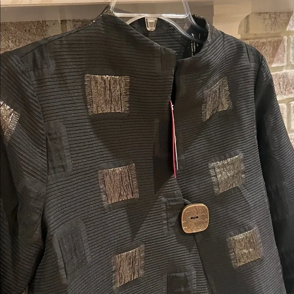 🆕 IC COLLECTION Black Blazer with Gold Pattern - Picture 2 of 4